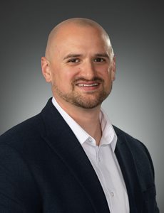 Headshot of Ryan Applegate