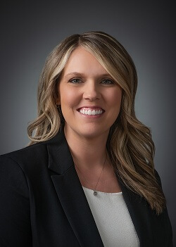 Amanda Bell headshot